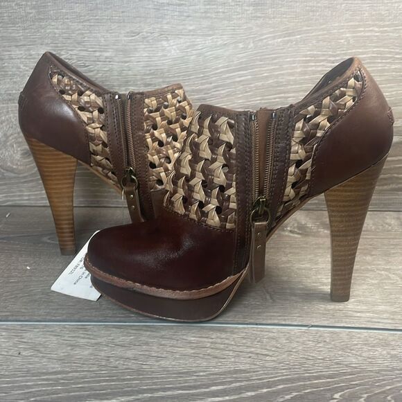 NWT Ugg Fatima Woven Brown Leather Women’s Sz 7 Elegant Platform Heeled Shoes - Picture 11 of 16